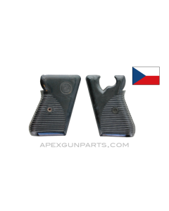 CZ-50 / CZ-70 Grip Set, Black Bakelite, Ribbed *NOS* 